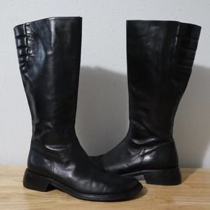 DONALD J. PLINER Black Boots